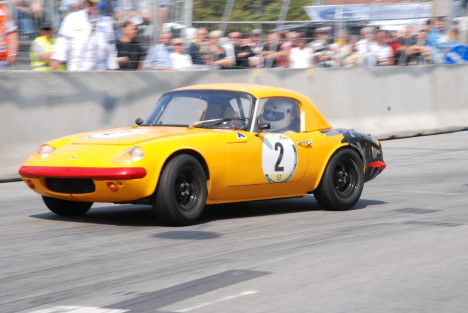 Efter en løbslang duel med Hans Jørgen Krag, kunne Otto Reedtz-Thott sikre sig sejren i sin Lotus Elan som efterhånden var blevet godt brugt!